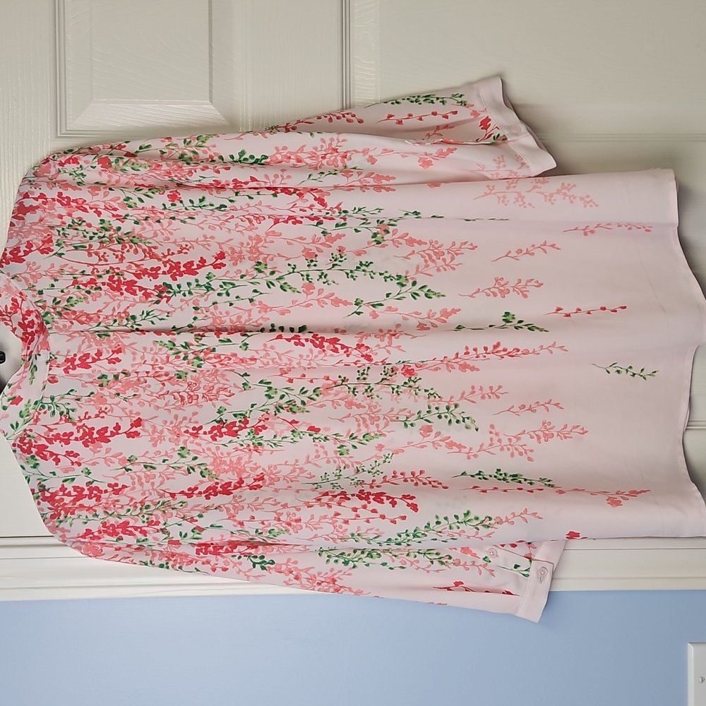 Investments 3/4 Sleeve Button Front V-neck Top: Pink W/Floral:Size- 1X - Picture 10 of 14